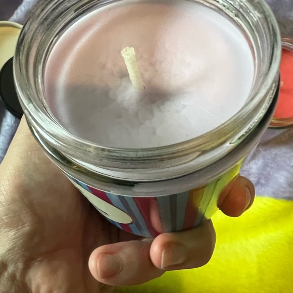 Bath & Body Works Vibrant Candle Collection - Picture 5 of 6